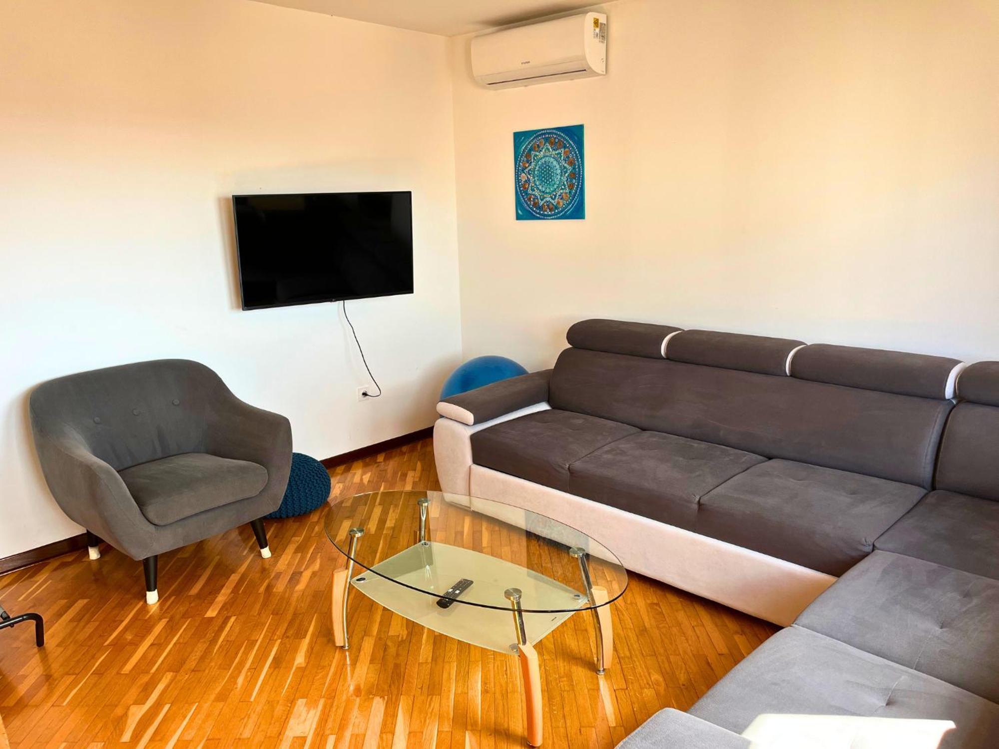 Apartment Leo *