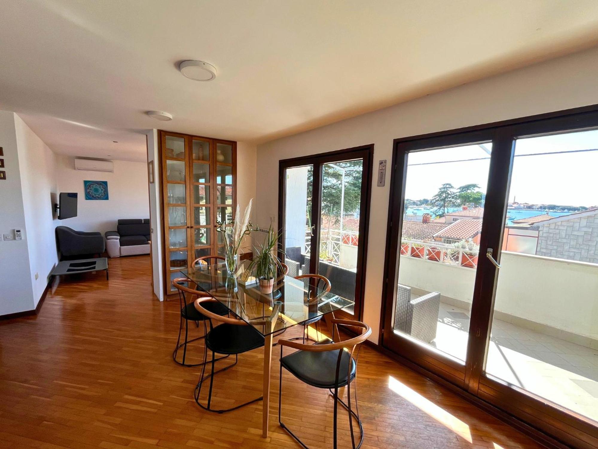 Apartment Leo